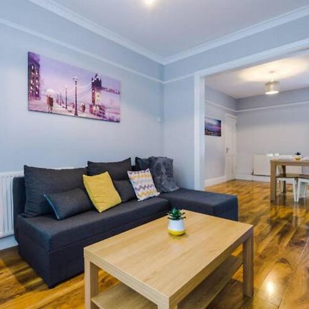 Anfield House 2 Bedroom 2 Mins From Anfield Stadium Sleeps 7 Liverpool Bagian luar foto