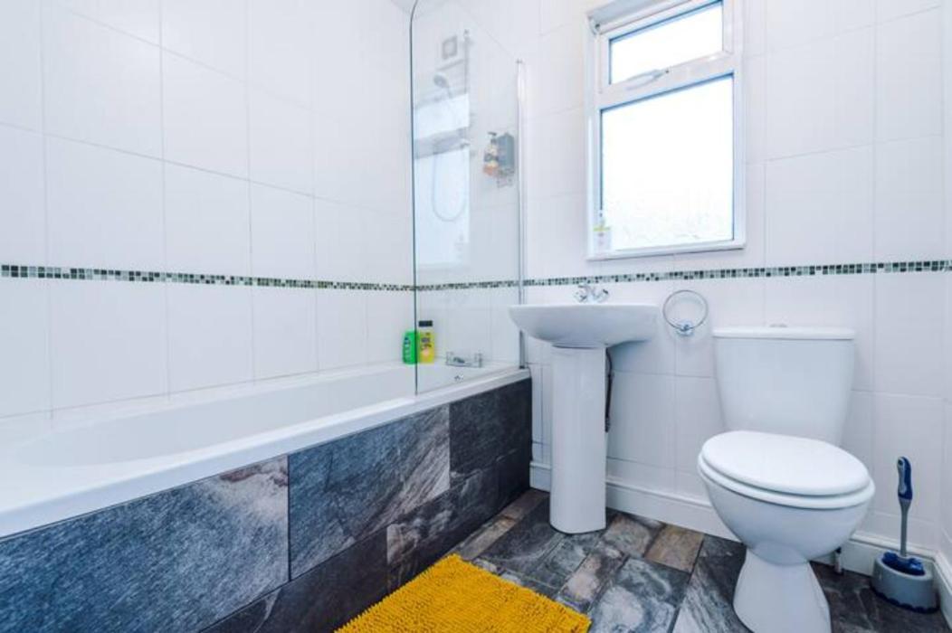 Anfield House 2 Bedroom 2 Mins From Anfield Stadium Sleeps 7 Liverpool Bagian luar foto
